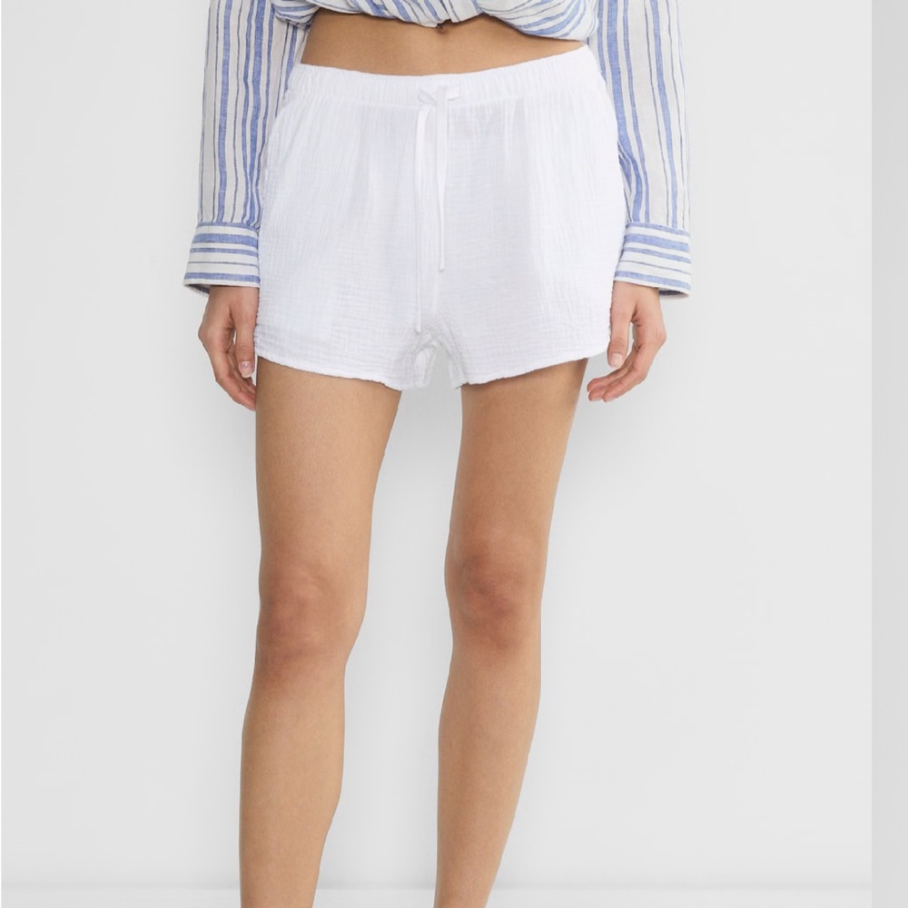 Aritzia White Cotton Sail Shorts